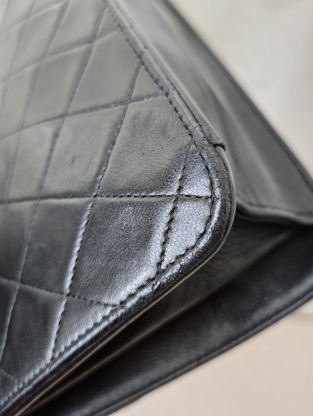 Chanel Vintage Classic Black Quilted Chain Shoulder Bag - Picture 5 of 16